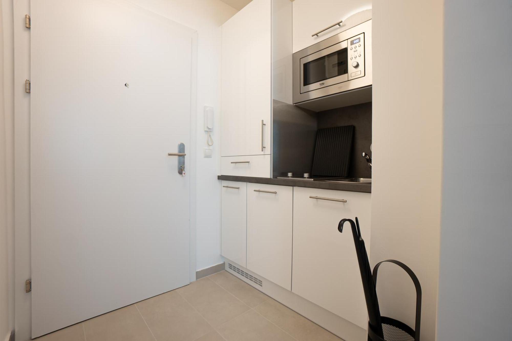 Appartamento Bright Modern In Center With A Queen Bed *